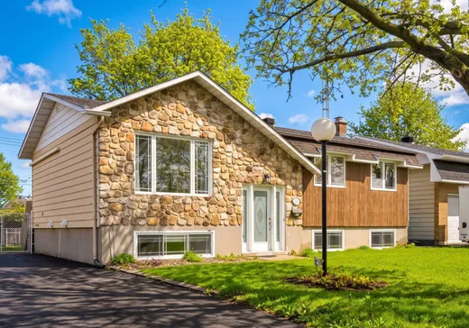 Maison à vendre - 13 Rue de Lévis, Mercier, J6R 1H1