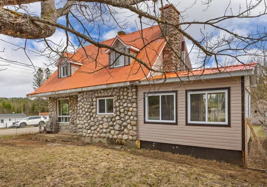 House for sale - 47 Rue Principale O., L'Ascension, J0T 1W0
