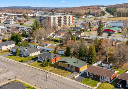 Maison à vendre - 821 18e Rue, St-Mathieu-Du-Parc, G9T 3S1