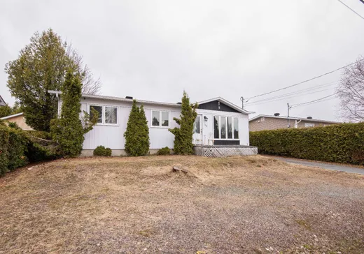 Maison à vendre - 176 Rue Lauzon, Val-d'Or, J9P 4M9
