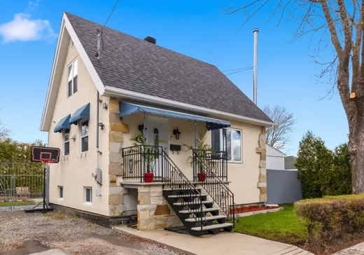 House for sale - 65 Av. Champêtre, Montreal (East), H1B 5G7