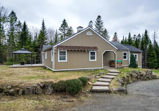 Bungalow à vendre - 1015 Ch. Tamaracouta, Saint-Sauveur, J0R1A0