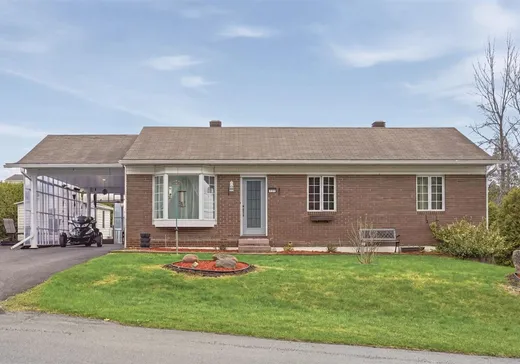 House for sale - 650 157e Rue, Saint-Georges, G5Y 6M3