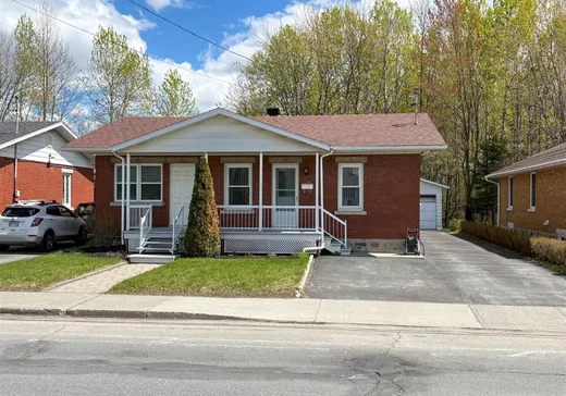 House for sale - 1385 Boul. Jean-De Brébeuf, Drummondville, J2B 4T5