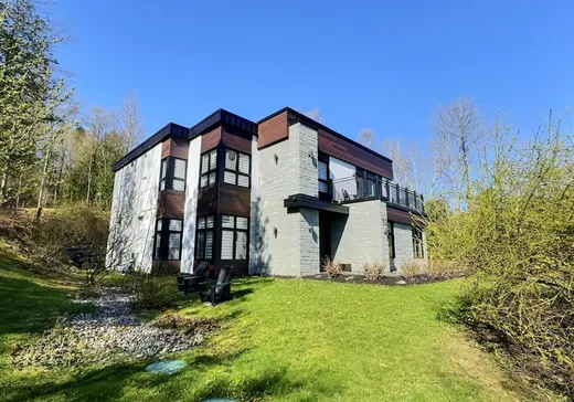 House for sale - 10 Rue des Hauts-du-Lac, Magog, J0B 1C0