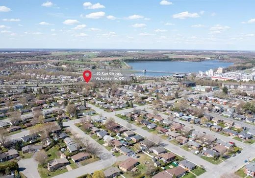Maison à vendre - 30 Rue Giroux, Victoriaville, G6P 3C4
