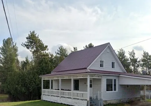 House for sale - 246 Av. Centrale S., Stratford, G0Y 1P0