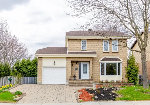 Maison à étages à vendre - 250 Av. Hickory, Pointe-Claire (Île de Montréal), H9R5R9