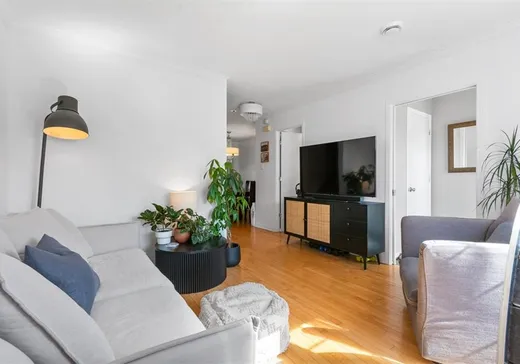 Maison à vendre - 8020 Rue des Châtaigniers, Laval (Duvernay), H7A 0B6
