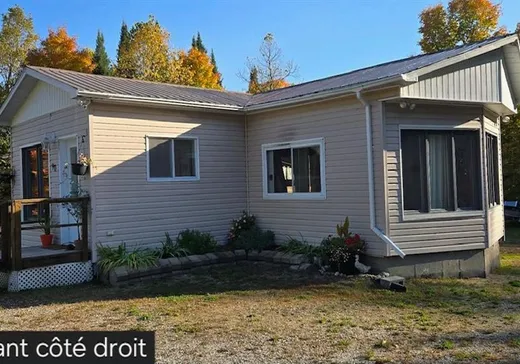 Bungalow for sale - 90 Ch. de Ste-Thérèse-de-la-Gatineau, Maniwaki, J9E3A8