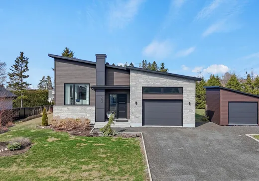 Maison à vendre - 204 Rue Jeanne-Mance, Rimouski, G5L 0E6