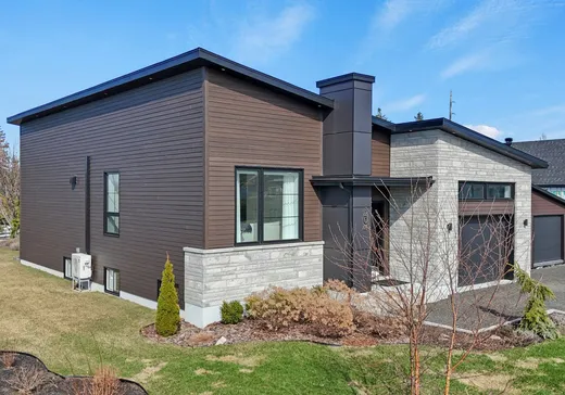 Maison à vendre - 204 Rue Jeanne-Mance, Rimouski, G5L 0E6