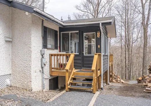 Maison à vendre - 1821 Rue du Soleil-Qui-Rit, Mont-Blanc, J0T 2G0