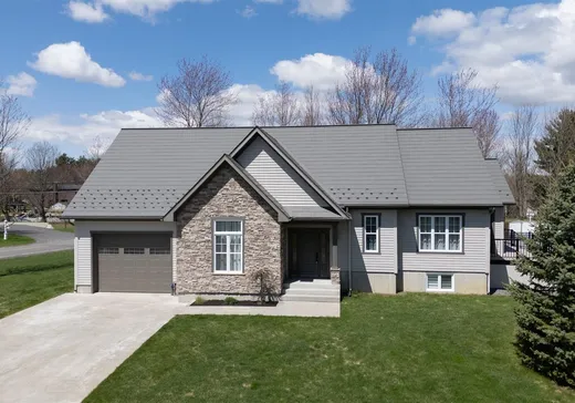 Maison à vendre - 90 Rue Mylène, Drummondville, J2B 8A8