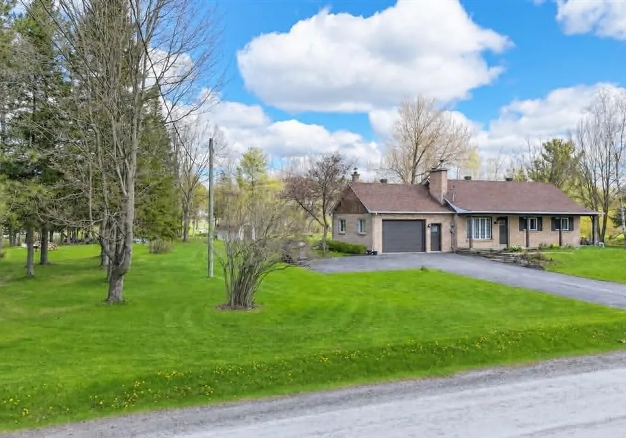 315 Ch. Labrie — photo 2