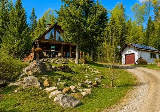 Two or more stories for sale - 52 Ch. Yates, Otter Lake, J0X2P0
