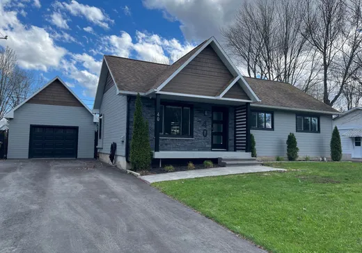 Two or more stories for sale - 40 Rue des Chênes, Victoriaville, G6P7K5