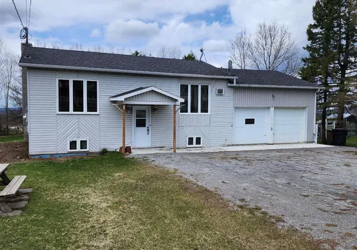 Bungalow à vendre - 12 Ch. Gosford N., Weedon, J0B3J0
