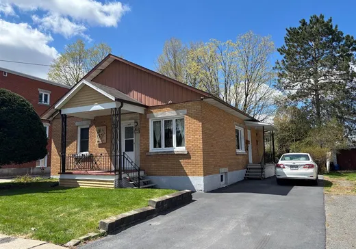 House for sale - 305 Rue Victoria, Victoriaville, G6P 5G4
