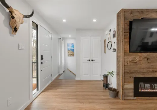 Maison à vendre - 148 Ch. du Roi, St-Hippolyte, J8A 0B7