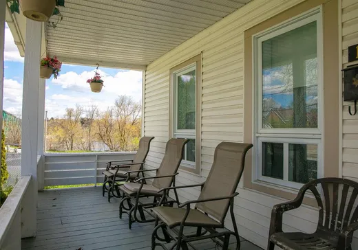 House for sale - 16 Rue Bridge, Pointe-Claire (Montreal Island), J0B 2H0
