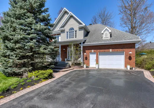 House for sale - 1 Rue d'Amqui, Blainville, J7B 1X3