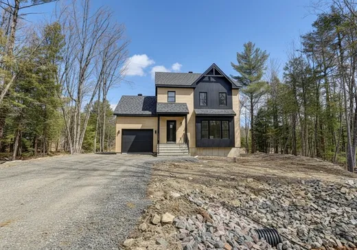 Maison à étages à vendre - 540 Rue des Générations, Saint-Colomban, J5K0R5