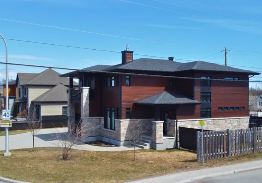 House for sale - 2 Rue Émile-Lanteigne, Sept-Îles, G4R 0K1