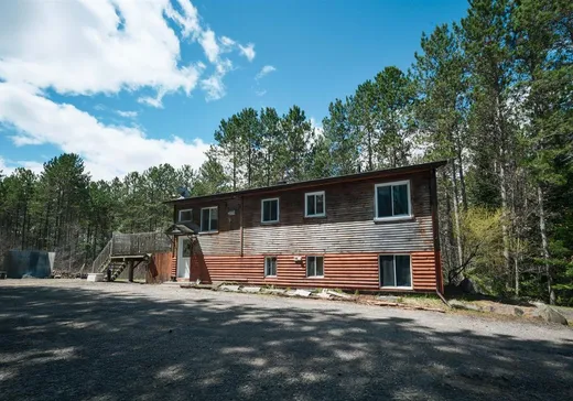 Bungalow à vendre - 279 Ch. de Kiamika, Mont-Laurier, J0W1J0