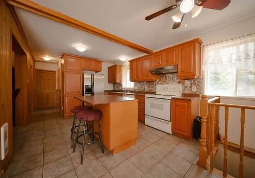 Maison à vendre - 279 Ch. de Kiamika, Mont-Laurier, J0W 1J0
