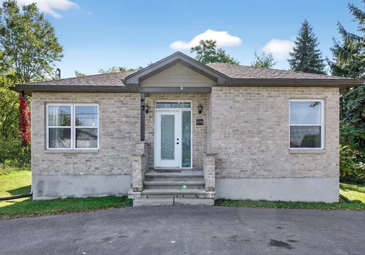 House for sale - 676 25e Avenue, Saint-Eustache, J7R 4K3