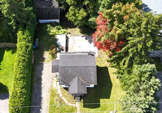 Bungalow à vendre - 3105 Rue Laval, Lac-Mégantic, G6B1A5