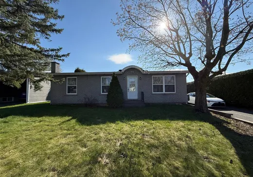 Maison à vendre - 495 Rue Alexandre-Dumas, Granby, J2J 1B3