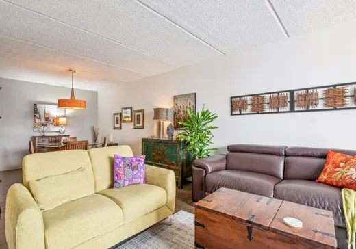 Condo à vendre - 560 Rue St-Laurent O., Longueuil, J4H 3X3