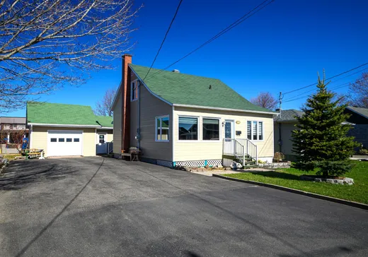 House for sale - 248 Rue St-Zénon, Matane, G4W 2R2