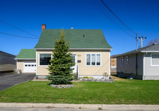 House for sale - 248 Rue St-Zénon, Matane, G4W 2R2