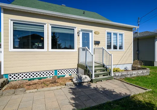 House for sale - 248 Rue St-Zénon, Matane, G4W 2R2