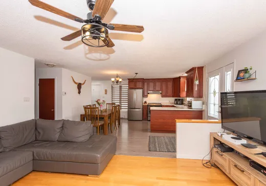Maison à vendre - 680 Rue La Salle, Amos, J0Y 1Z0