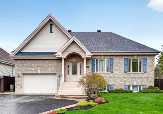 Two or more stories for sale - 156 Rue Louis-Cyr, Repentigny, J5Y0A2
