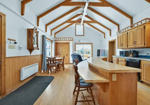 Maison à vendre - 350 Rue Notre-Dame, St-Francois-Du-Lac, J0G 1M0