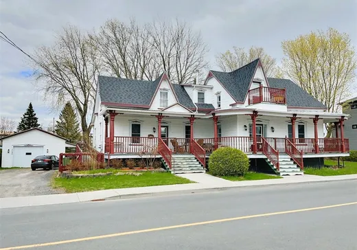 House for sale - 2172 Av. St-Louis, Plessisville, G6L 2N9