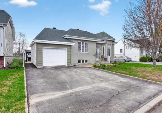 Two or more stories for sale - 17265 Rue du Mistral, Mirabel, J7J1X6