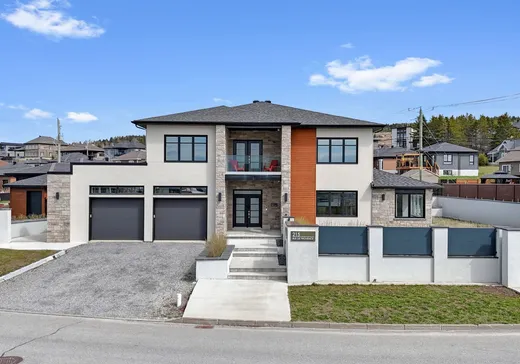 Maison à étages à vendre - 215 Rue de Provence, Rimouski, G5N0B9