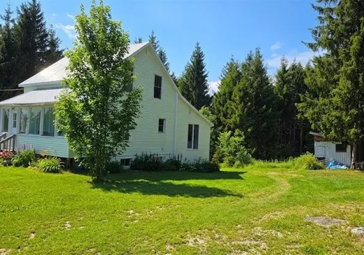 Maison à vendre - 211 6e Rang E., Sainte-Lucie-de-Beauregard, G0R 3L0