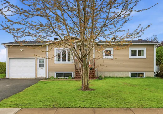 Maison à vendre - 1027 Av. Denicourt, Saint-Césaire, J0L 1T0