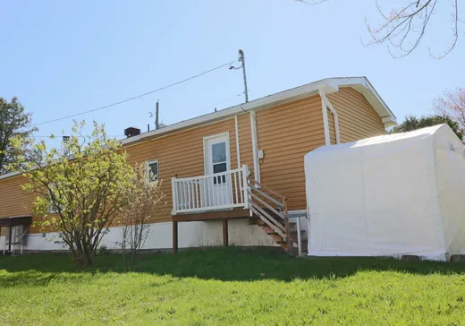 Maison à vendre - 260 Rue des Épinettes, Farnham, J9N 2P9