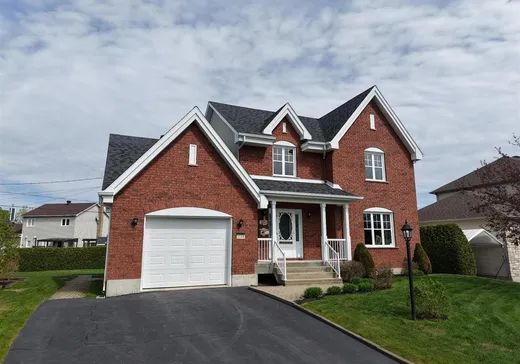 Two or more stories for sale - 5586 Rue d'Harvard, Sherbrooke, J1N4E2