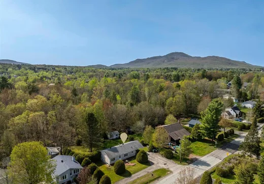 Bungalow à vendre - 34 Av. du Parc, Magog, J1X5W9