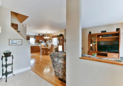 Maison à vendre - 1102 Rue des Azalées, Laval (Sainte-Dorothee), H7Y 2C8