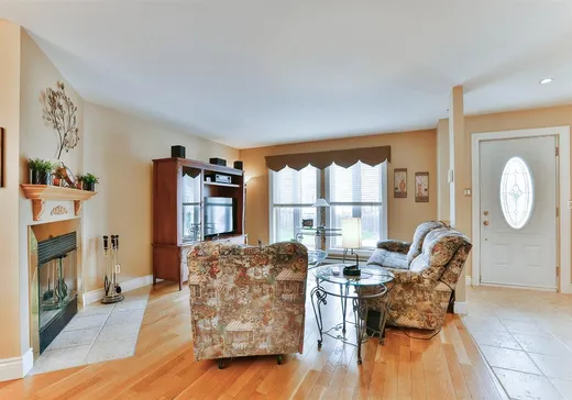 Maison à vendre - 1102 Rue des Azalées, Laval (Sainte-Dorothee), H7Y 2C8